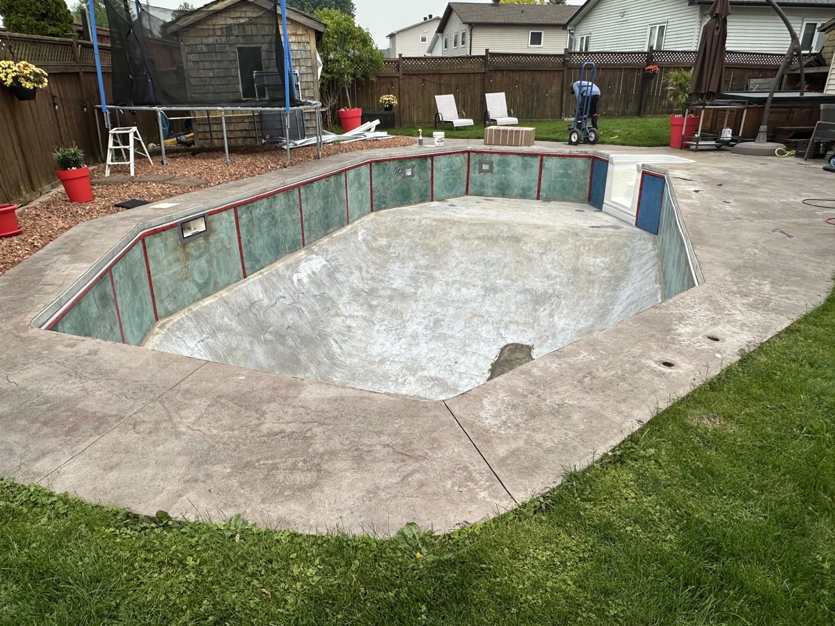 hbpools's tweet image. Is your pool liner looking tired?
Let’s bring it back to life.

Comment “liner” to get a quote! 💧
#poolliner #linerreplacement #hbpools #ottawapools #Ottawahomes

hbpools.com/collections/vi…