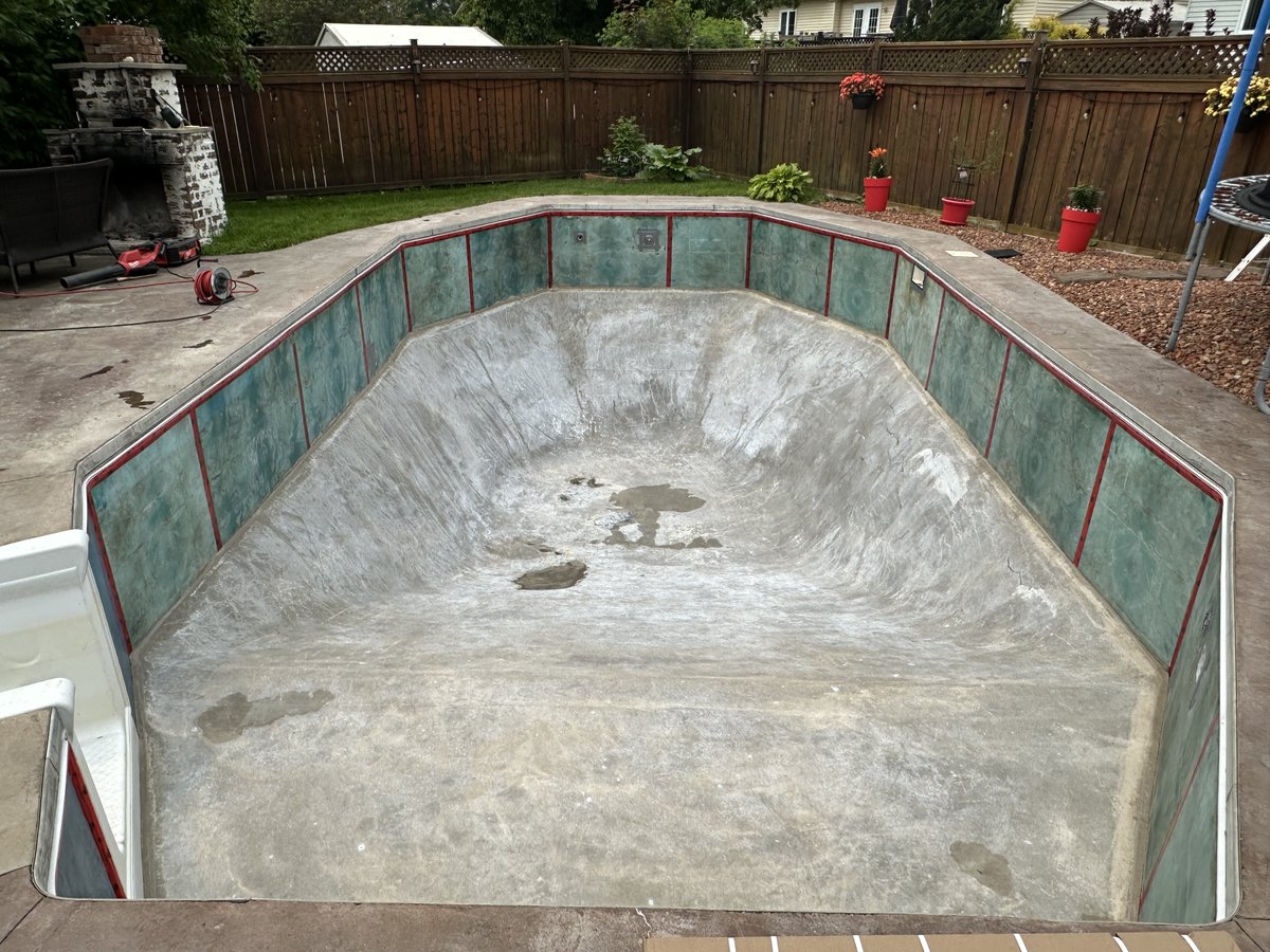 hbpools's tweet image. Is your pool liner looking tired?
Let’s bring it back to life.

Comment “liner” to get a quote! 💧
#poolliner #linerreplacement #hbpools #ottawapools #Ottawahomes

hbpools.com/collections/vi…