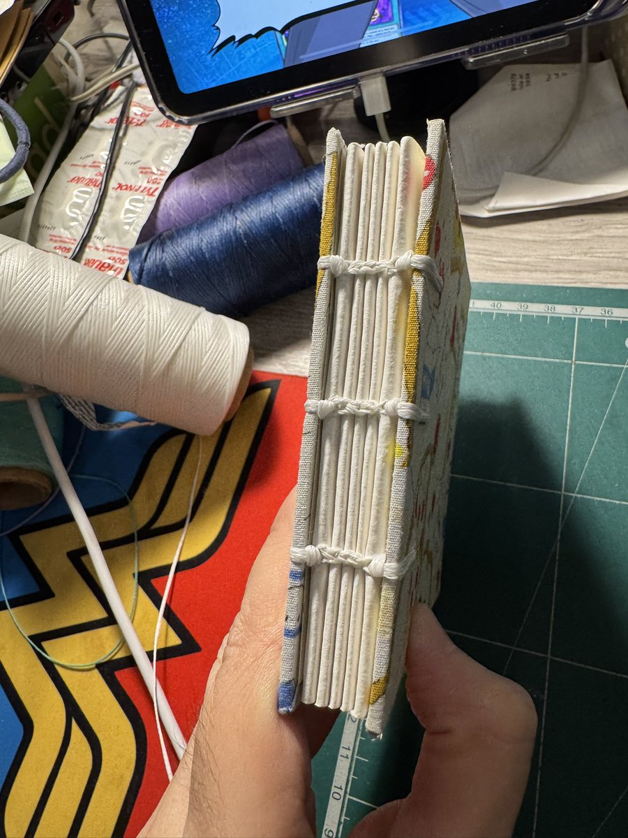 รุ่น Sketcher (ประมาณ 10.4*19.4 cm) กับรุ่น Sketcher mini (ประมาณ 10.5*9.5 cm) เริ่มรับทำแล้วนะคะ

*ขนาดปกอาจมีคลาดเคลื่อนหลัก mm ทั้ง 2 รุ่น

ส่วนไซส์ปกติ A5 A6 ยังรับทำอยู่ค่า  

#pepperspapers