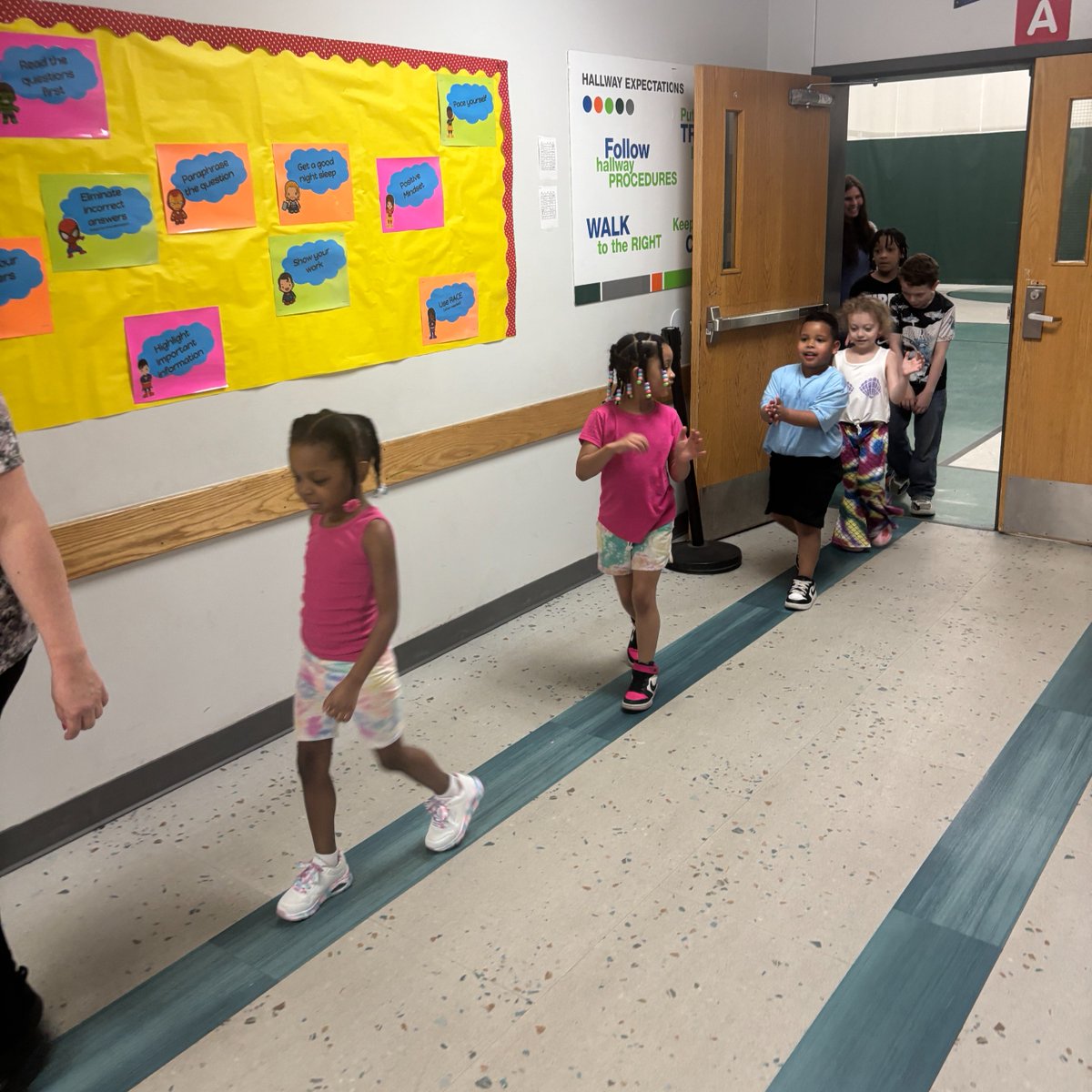 BuffaloUnited1's tweet photo. We had a blast at our second Grow With Us event, welcoming our future kindergartners to BUCS!
Our little learners practiced their ABCs, worked on scissor skills, and got creative with gluing. We can’t wait to see how much they continue to grow! 🍎 📚 😄 🌟 https://t.co/DfgJIKtqs1