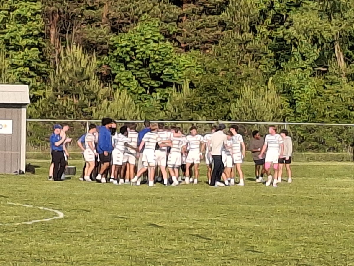 31 -3 Shamrocks at the half.