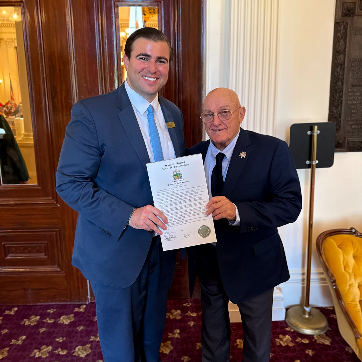 zacharyjharvey's tweet image. Anyone who has spent time in Castleton has likely crossed paths with Constable Si Loomis — a steadfast presence in our town for over 50 years. We’re deeply grateful for his decades of service and the example he sets for our community. It was an honor to recognize him at the State…