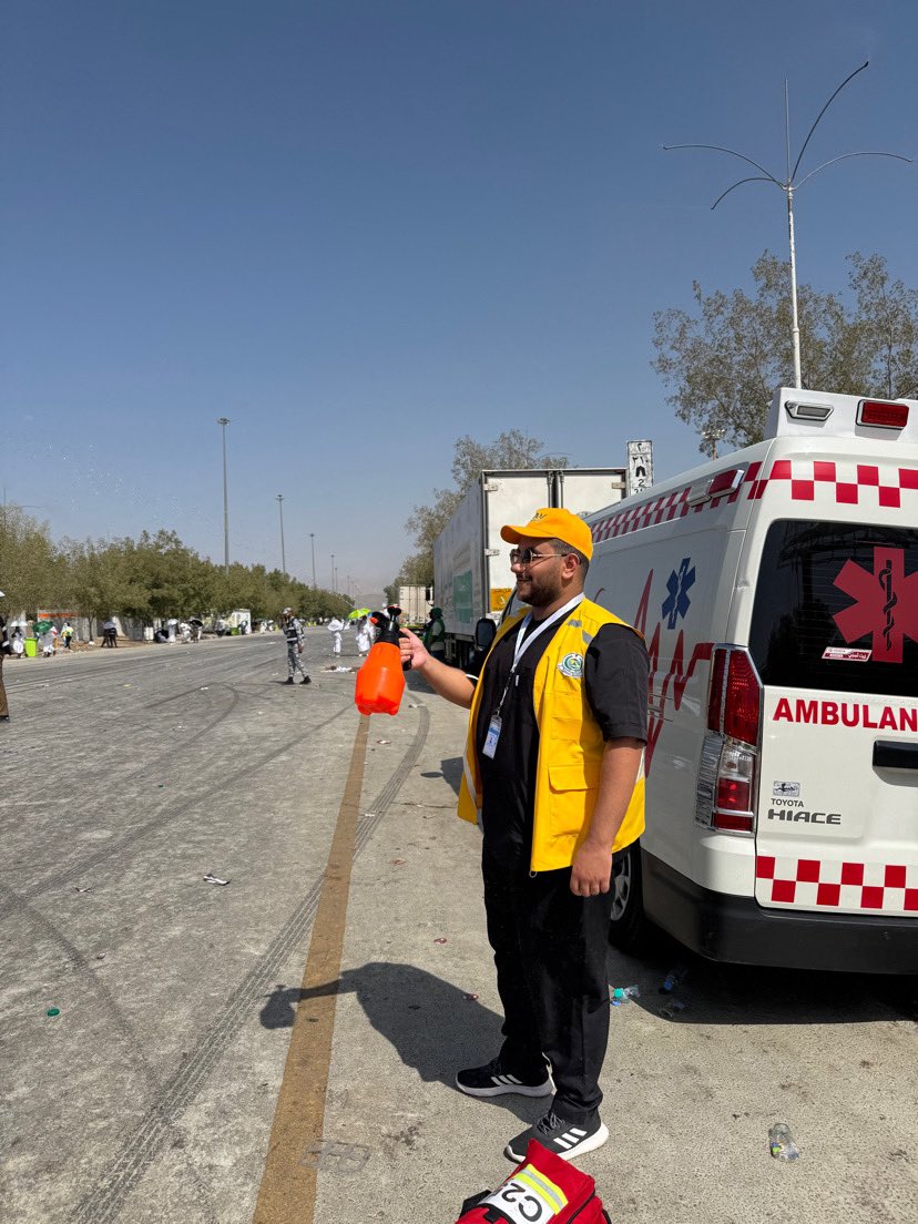 من ميدان الشرف والكرامة، نخدم ضيوف الرحمن🤍🤍 

" كُل عام وأنتم بخير "
اسأل الله أن يتقبّل منّا ومنكم صالح الأعمال
وأن يُعيدهُ علينا وعليكم بالخير واليُمن والمسرّات

#أكاديمية_SMAV 
#حج_1446هـ 
#جامعة_الجوف