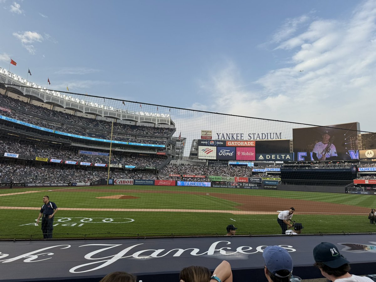 The office

Game 20

Personal record 61 games. 

Target for this season 69 games.

Go Yankees.

Thank you Bobby.