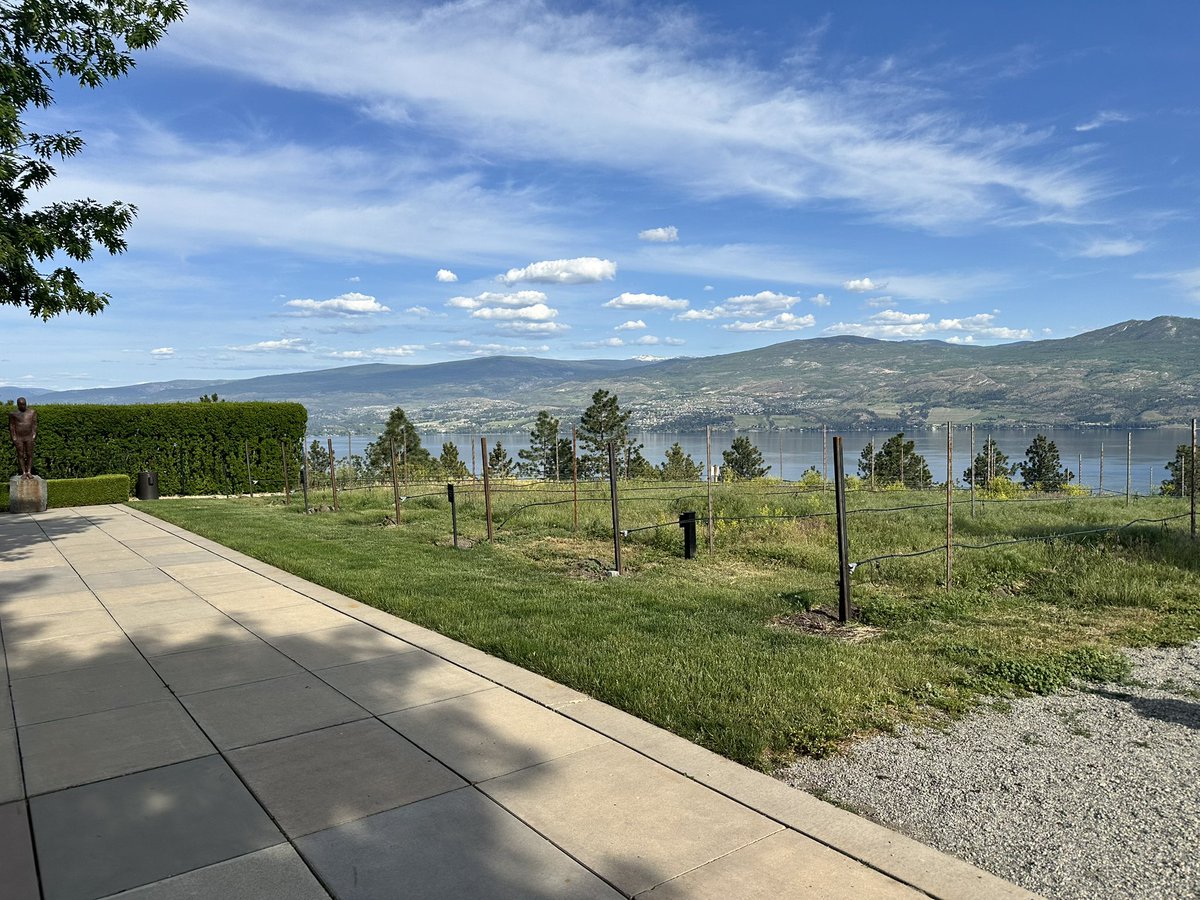 Daniel Chang (@dan_changmd) on Twitter photo Had a fantastic meeting at <a href="/SABRCanada/">SABR Canada</a> in Kelowna and seeing old friends. Beautiful setting, fantastic agenda, and great colleagues. Amazing work being done by to keep pushing the envelope for SABR across several disease sites! <a href="/DrewMoghanaki/">Drew Moghanaki</a> <a href="/_ShankarSiva/">Shankar Siva</a> <a href="/ldawsonmd/">Laura Dawson</a> Had a fantastic meeting at <a href="/SABRCanada/">SABR Canada</a> in Kelowna and seeing old friends. Beautiful setting, fantastic agenda, and great colleagues. Amazing work being done by to keep pushing the envelope for SABR across several disease sites! <a href="/DrewMoghanaki/">Drew Moghanaki</a> <a href="/_ShankarSiva/">Shankar Siva</a> <a href="/ldawsonmd/">Laura Dawson</a>