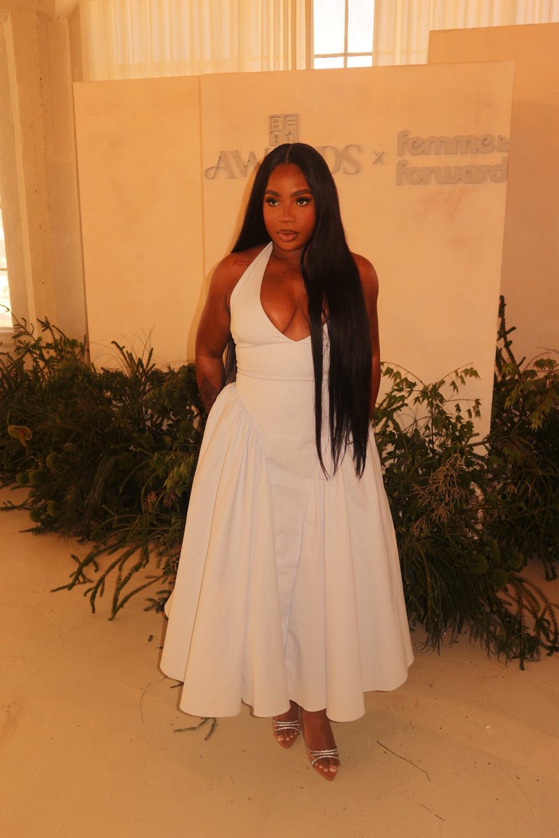 My first tea party 🥹. Thank you <a href="/FemmeItForward/">Femme It Forward</a> x <a href="/BETAwards/">#BETAwards</a> for having me ☕️💕