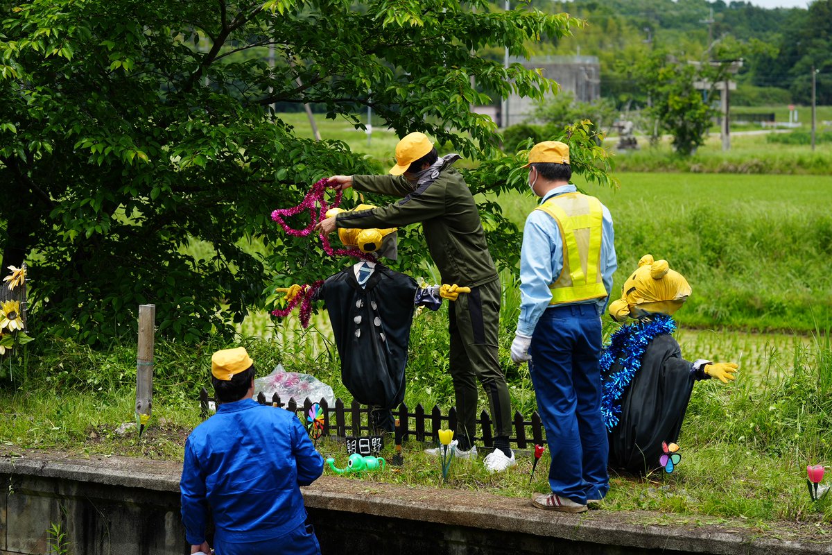 OHMI_railway's tweet image. おはコンです🦊

昨日、朝日野駅に設置しているかかしのまわりの草刈りを実施しました❗️

暑い中でしたがメンバーが頑張ってくれました♪

#みらいファクトリー #BB脱出プロジェクト