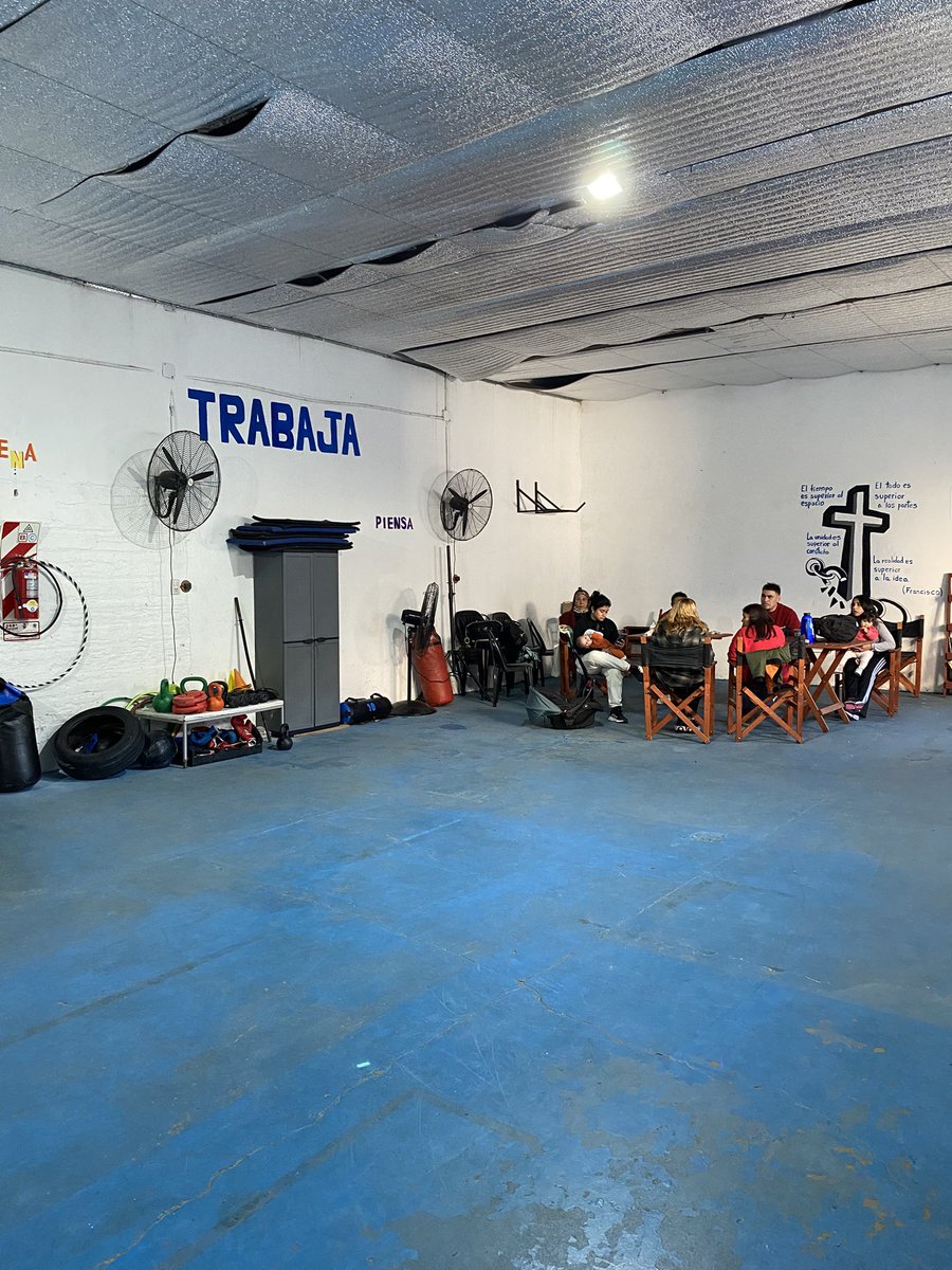 Visitamos Proyecto Deporte Solidario❤️

Una organización de nuestra ciudad donde se vinculan los deportes con tratamientos en salud mental y abordaje de adicciones.

<a href="/dallafontana/">MATÍAS DALLA FONTANA</a>, fundador de la institución, nos recibió y nos mostró cada uno de los espacios donde trabajan🫶🏻
