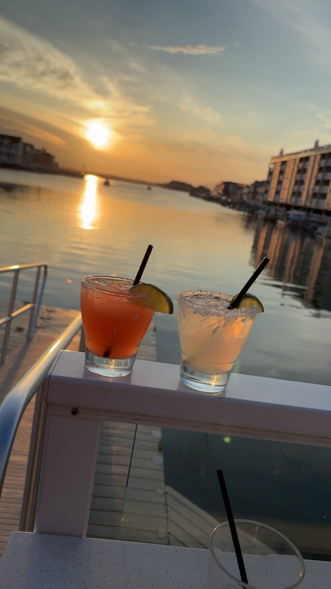 No I don’t have a job. Yes these costed $25 each. #expand?