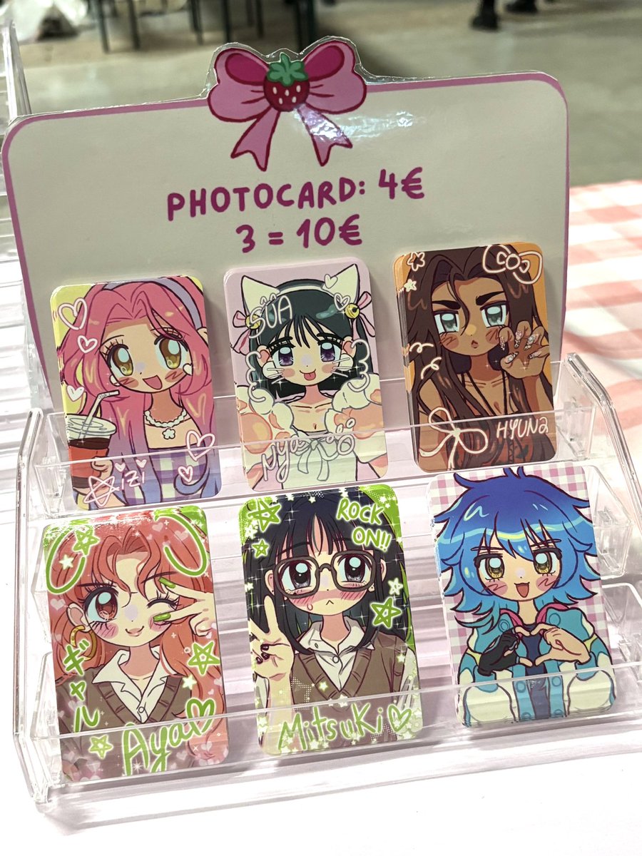 Mon stand est prêt!! On se voit demain 💗