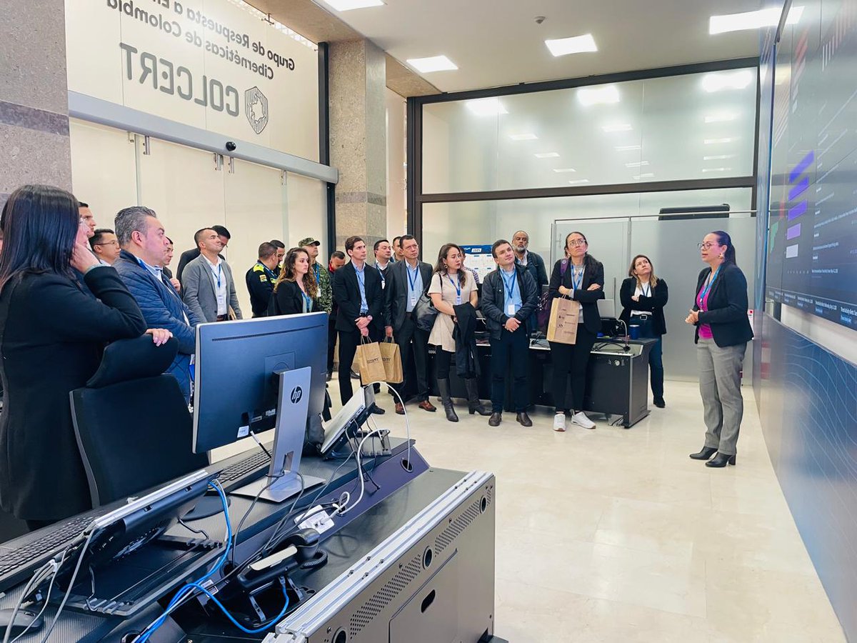 La #UIA_JEP participó en el Encuentro de Laboratorios Forenses organizado por el Equipo de Respuesta a Emergencias Cibernéticas de Colombia (<a href="/colCERT/">COLCERT</a>) en el que participaron diferentes entidades públicas.

Este espació tuvo como fin “fortalecer el trabajo colaborativo y