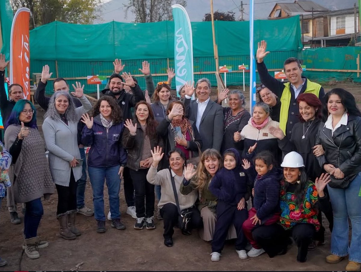 Gabriela Elgueta (@gabyelguetap) on Twitter photo Colocamos la 1º piedra del Centro Comunitario de Cuidados de #Renca, parte del compromiso del <a href="/Minvu/">MINVU - Chile</a> por construir barrios más equitativos, con espacios que mejoren la vida cotidiana de las personas, especialmente de quienes cuidan. Colocamos la 1º piedra del Centro Comunitario de Cuidados de #Renca, parte del compromiso del <a href="/Minvu/">MINVU - Chile</a> por construir barrios más equitativos, con espacios que mejoren la vida cotidiana de las personas, especialmente de quienes cuidan.