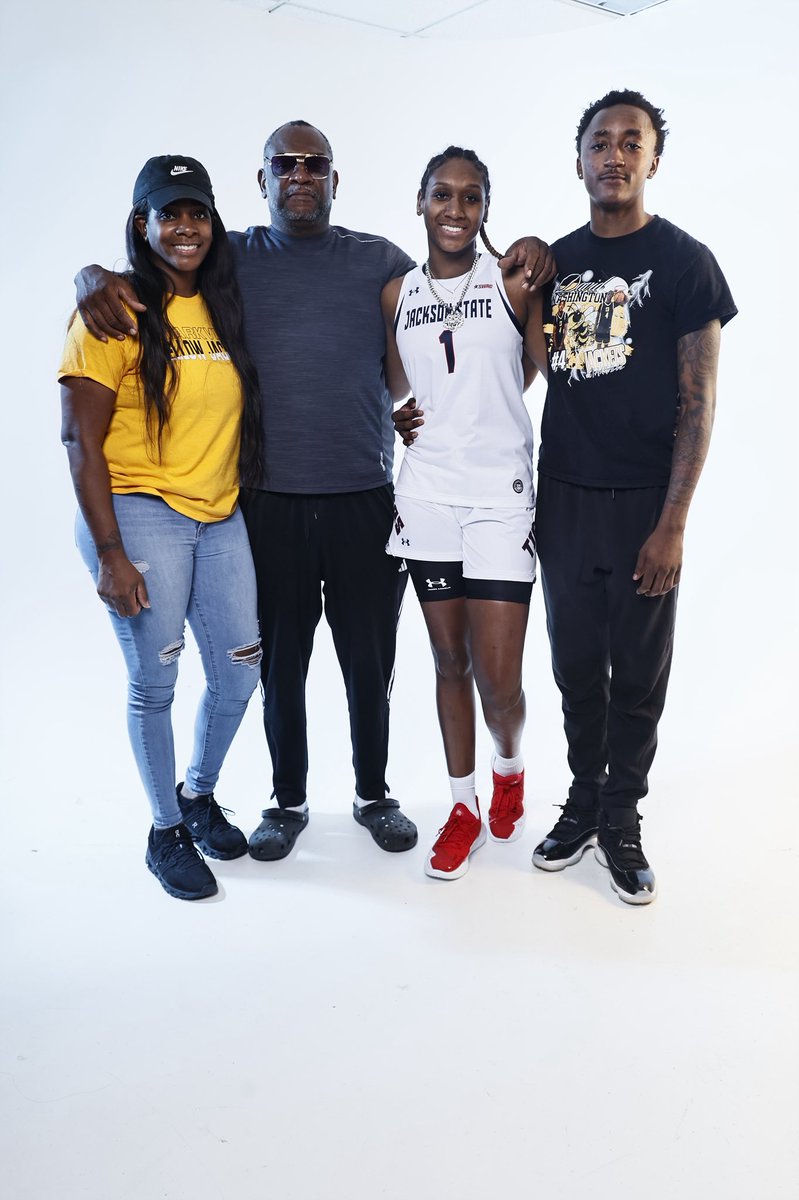 Go JSU??🐅💙
#BleedBlue x
#TheeIlove 
#NotCommitted