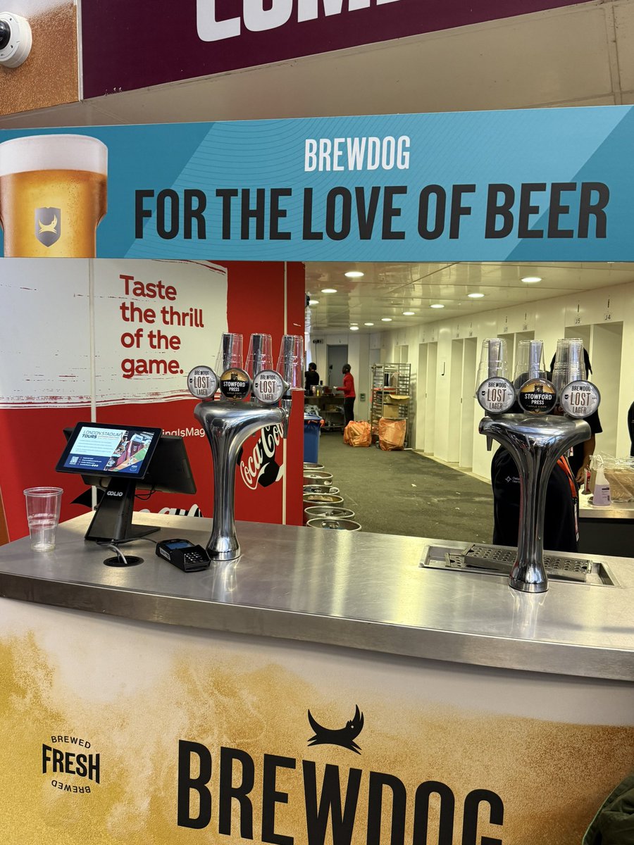 HarryMortimer1's tweet photo. @LondonStadium Absolute shitshow as expected at the first event with Brewdog. £8.50 a pint? Running out of beers within an hour of the doors opening. Mugging us off. https://t.co/2tp0EMBvAB