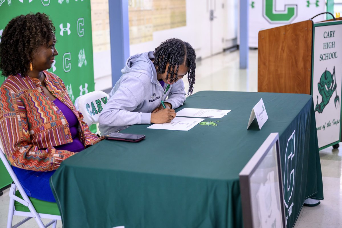 Cary High WBB 🏀 tweet media