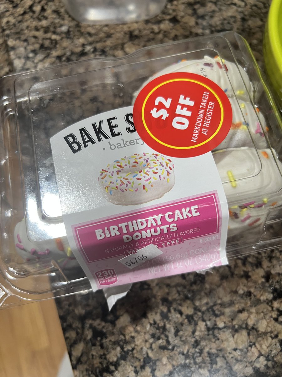 JasonDeFuria's tweet photo. Hey @AldiUSA, hard to get in touch with someone, but you are going to need to recall the "Birthday Cake Donuts." The ingredients statement indicates that it contains Milk, Soy, and Wheat, but there is not a proper allergen statement that says "Contains Milk, Soy and Wheat." https://t.co/yOj9ptwLbz