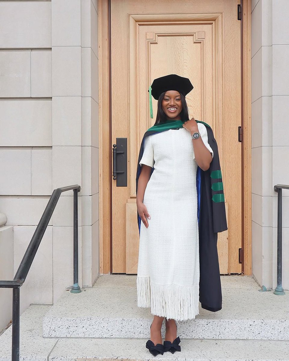 MelaninDocTweet's tweet image. Congrats, Dr. Adedayo O. Jobi-Odeneye! 💛
14 years, 3 degrees, and a vision written in faith. From Biomedical Engineering to Public Health to Medicine—God saw her through every step. (Habakkuk 2:2–3)
#GradSZN #MelaninDoc #BlackDoctors #Gradiation2025