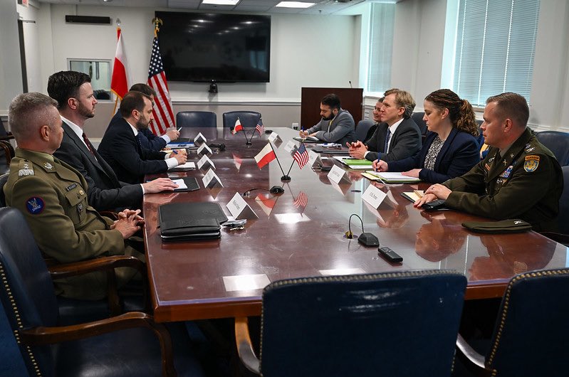 Great to speak today with Polish Secretary of State, Deputy Head of the National Security Bureau, Mieszko Pawlak @mieszkopawlak. Poland continues to demonstrate leadership in its commitment to collective defense and its realistic approach to deterrence. 1/2