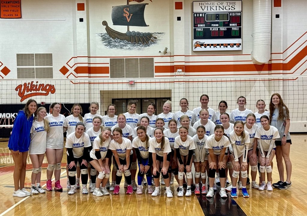 Smoky Valley HS (@usd400svhs) on Twitter photo Many thanks to <a href="/UNKvolleyball/">UNK Volleyball</a> seniors <a href="/emileelanee/">Emilee Lane</a> & <a href="/abbyjorose13/">Abigail Rose</a> for their work at the 2025 Smoky Valley VB Camp!
In HS, Emilee played for <a href="/TMP_Athletics/">TMP-Marian Monarchs</a> & Abby is an SV grad, so we’re extra #SVProud to have them back to help grow our 🏐 skills & teamwork! #LopesUp #SVStrong Many thanks to <a href="/UNKvolleyball/">UNK Volleyball</a> seniors <a href="/emileelanee/">Emilee Lane</a> & <a href="/abbyjorose13/">Abigail Rose</a> for their work at the 2025 Smoky Valley VB Camp!
In HS, Emilee played for <a href="/TMP_Athletics/">TMP-Marian Monarchs</a> & Abby is an SV grad, so we’re extra #SVProud to have them back to help grow our 🏐 skills & teamwork! #LopesUp #SVStrong