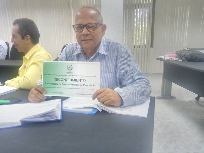 🏅 En la Reunión Nacional de Directores Generales y Rectores, la 
<a href="/UCMPinar/">UCM Pinar del Río</a>
 recibe el Reconocimiento del 
<a href="/MINSAPCuba/">Ministerio de Salud Pública de Cuba</a>
 por la calidad de sus procesos educativos y los logros del primer cuatrimestre de 2025.  
👏 Felicitaciones.