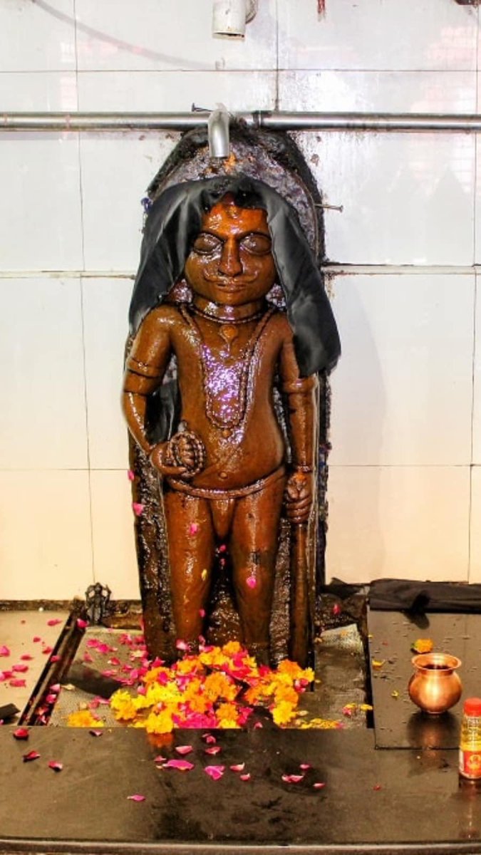 त्रेताकालीन शनि देव विग्रह जो मध्य प्रदेश,ग्वालियर में बना शनिश्चरा मंदिर एक अलौकिक शक्ति की स्थली है 🧵