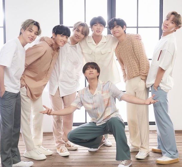 Rkivekimnam's tweet photo. BTS REUNION IN 14 DAYS
#BTS_COUNTDOWN
#BTS_COUNTDOWN_14DAYS https://t.co/0egCMM7PBZ
