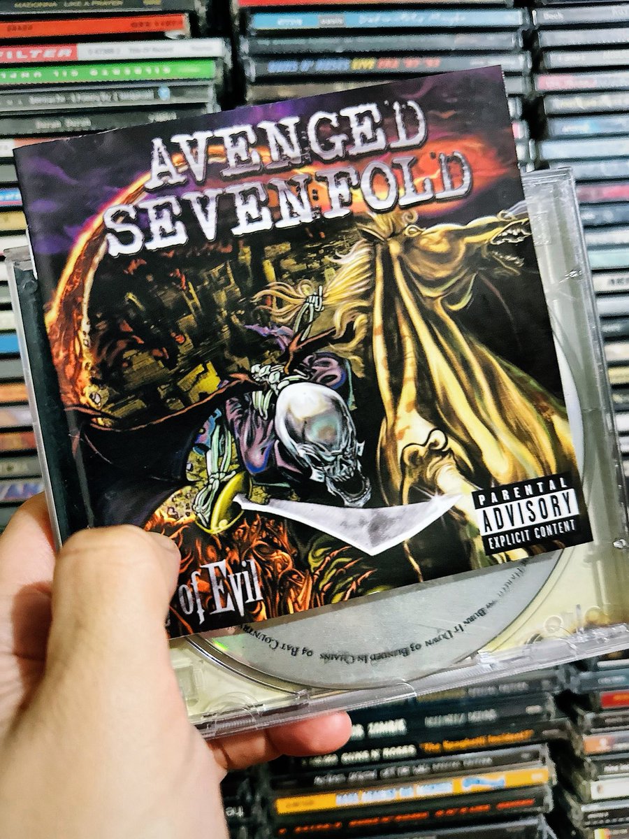 “City Of Evil” do <a href="/TheOfficialA7X/">Avenged Sevenfold</a> tb chegou aos 20 anos de seu lançamento hoje e responsável pelo prêmio de Clipe Revelação no @VMAs 2006💿 #Londrina #Brasil #AvengedSevenfold #A7x #CityOfEvil #flashbackfriday