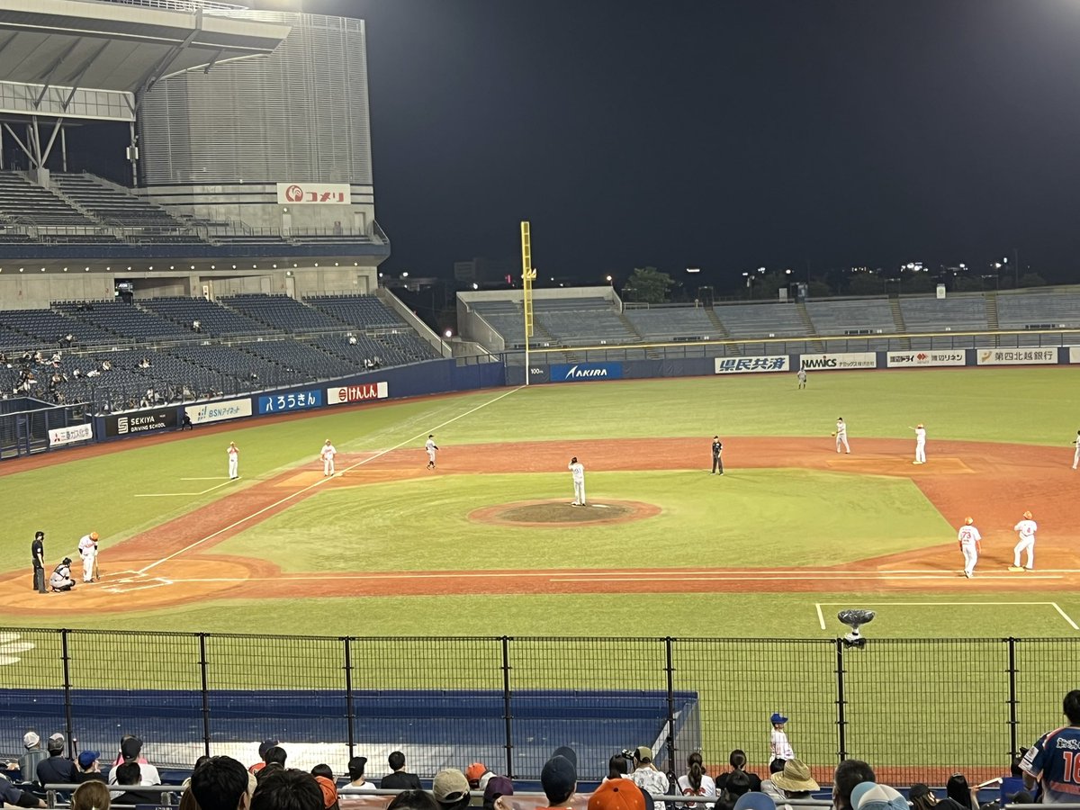 昨日はオイシックスアルビBC vs巨人見てきたけど楽しかったです！桑田監督で坂本選手ホームラン打って、アルビBCも9回裏に1点返して⚾️日本一美味しいスタジアム目指しているそうです😊
今日は高校生のブラスバンドてきな応援あるそうです♪