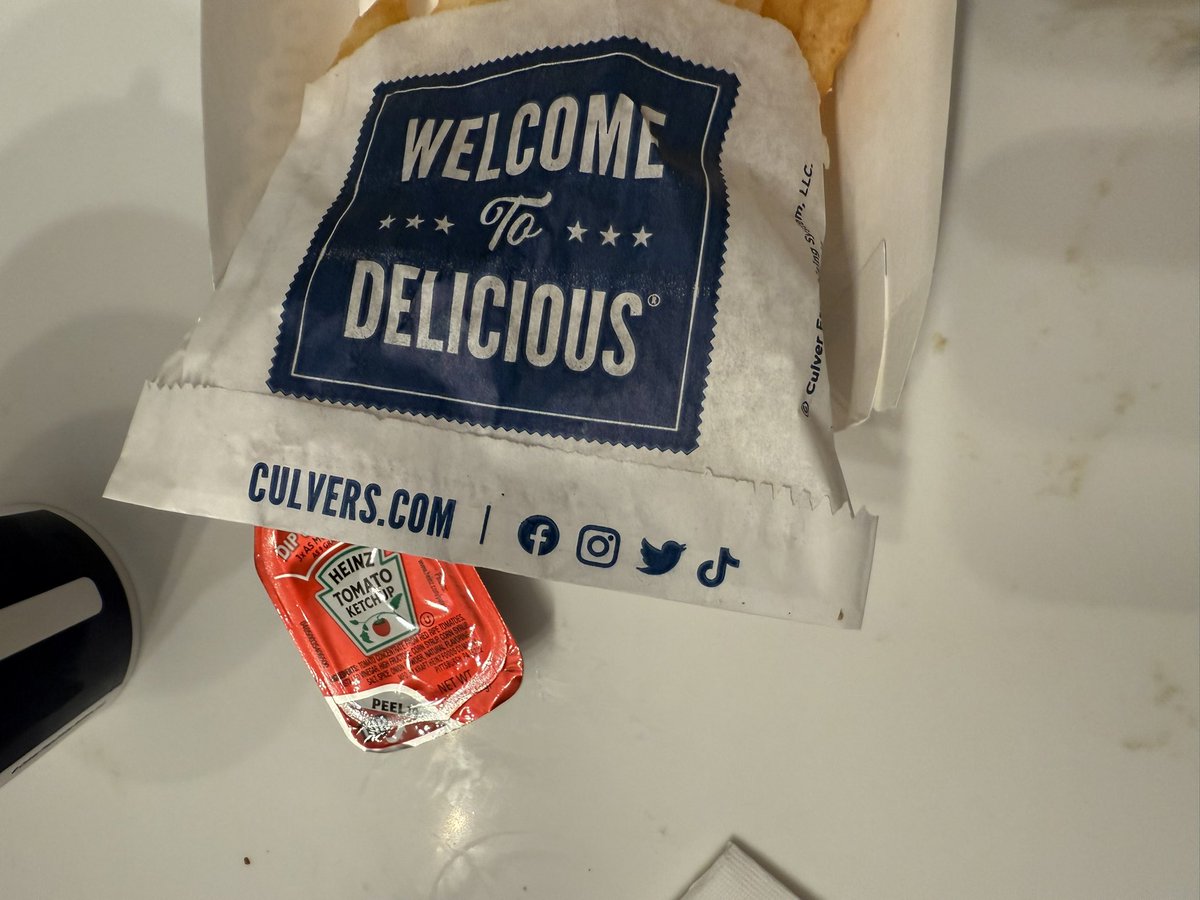 brandonbernicky's tweet image. Oh man @greg16676935420 look what I found! The twitter logo on @culvers fries?!