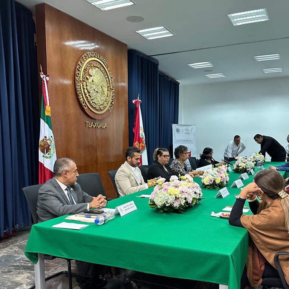 PabloTrejoIzt's tweet photo. Hoy fui nombrado vocal de la Ciudad de México en la COPAMM. Este nombramiento reafirma mi compromiso con el fortalecimiento de los gobiernos locales y con una agenda municipalista que pone al centro a las y los ciudadanos.

#COPAMM #CDMX #GobiernosLocales #PabloTrejo https://t.co/6vqL2c3VfZ
