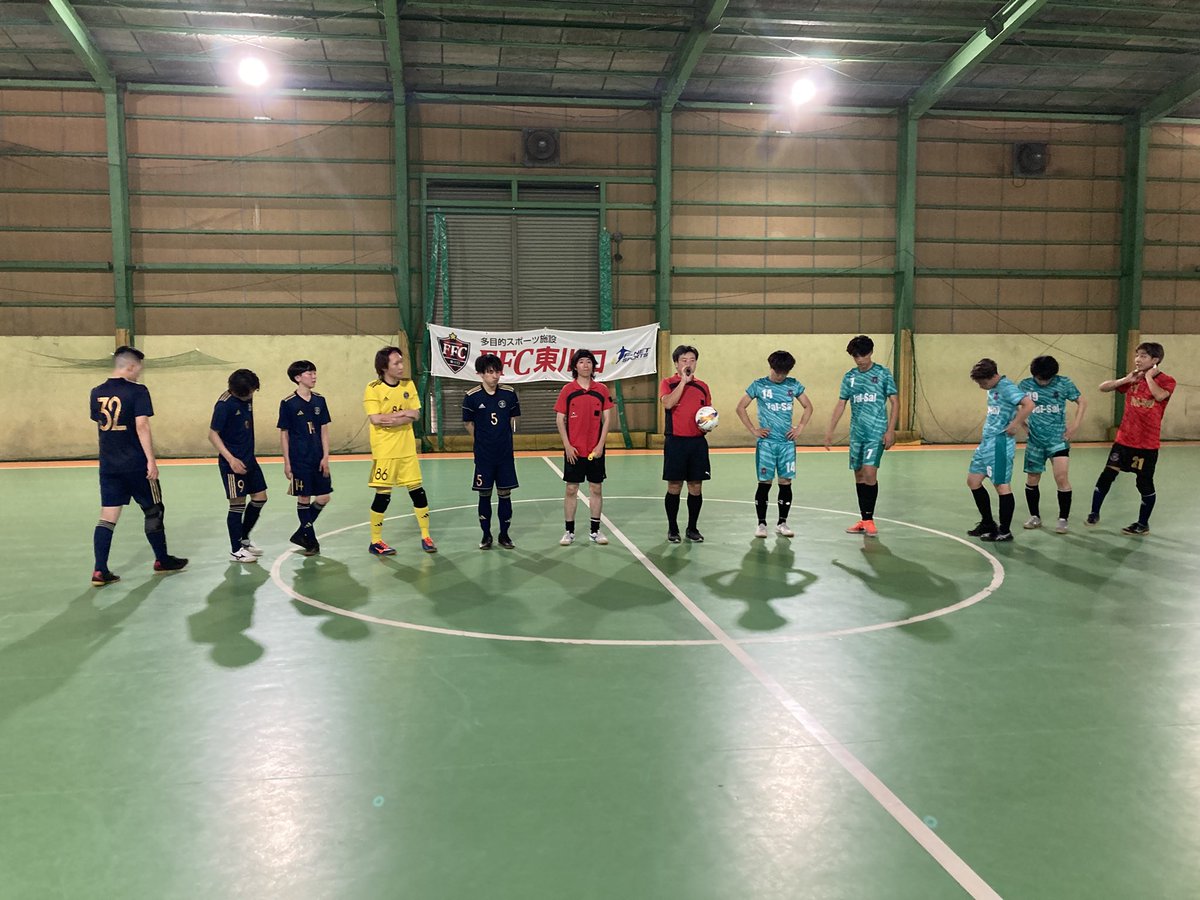 CFLsince2001's tweet photo. 【FFCカレッジフットサルリーグ2025】
第6日6月7日FFC東川口

第1試合

2部A
RCC(立教 紺) 2-2(1-1) Val-Sal(日本 白)

【得点】
RCC no14 領家、no15 宮本
Val-Sal no7 足立、no8 今泉 https://t.co/UtY2PycVuy