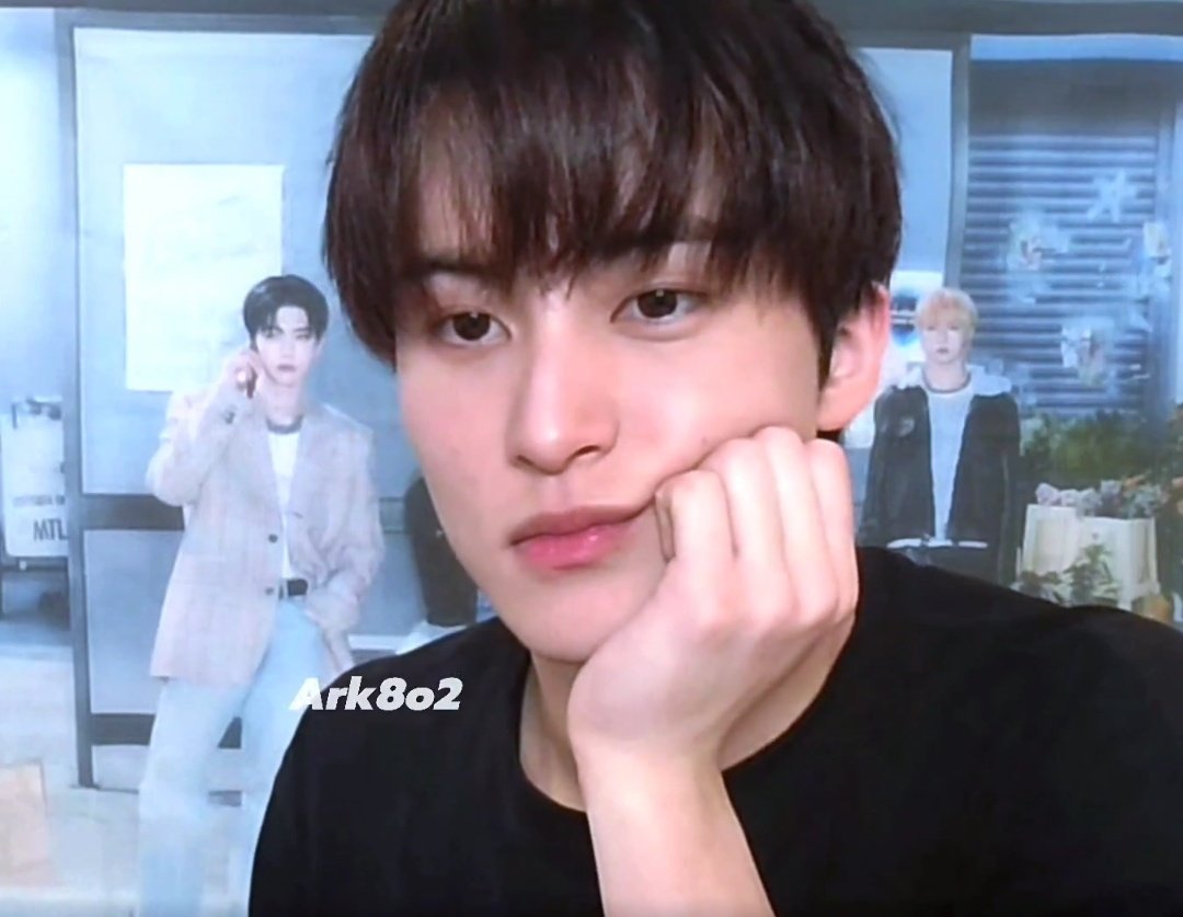1999, แมวบินꪆৎ tweet media