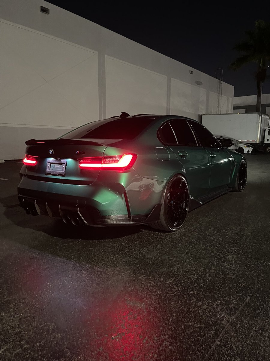 equisito tweet media