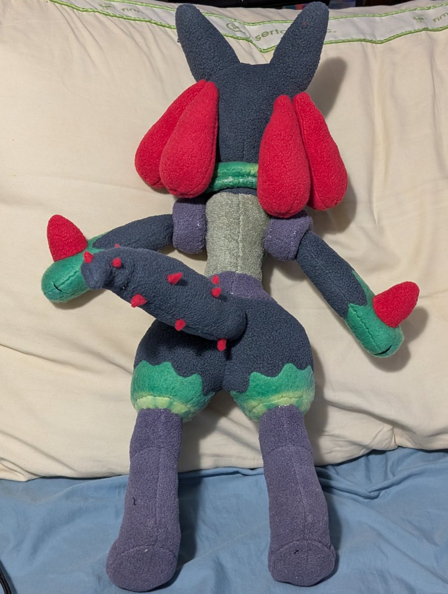 FurbytheFlareon's tweet image. Vinnie the Plantcario!!
(OC belongs to @aybssreader)
This was a lot of fun to make! Thank you so much for your patience!
💖("ᐠ(^⩊^)ᐟ")💖