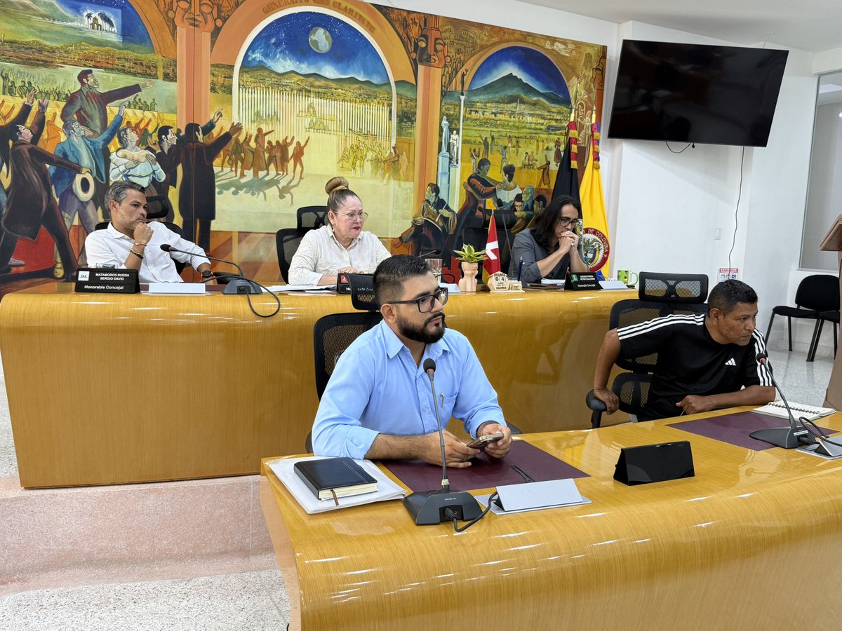soycarime's tweet photo. Bajo el liderazgo de la mesa directiva el Concejo de Cúcuta, se llevó a cabo una mesa de trabajo con el Instituto Municipal de Recreación y Deporte (IMRD), centrada en revisar y proyectar iniciativas en pro del deporte en el municipio. ⚽️🏀

#Deporte #IMRD #Cúcuta #seguidores https://t.co/eT0ICkXSK5