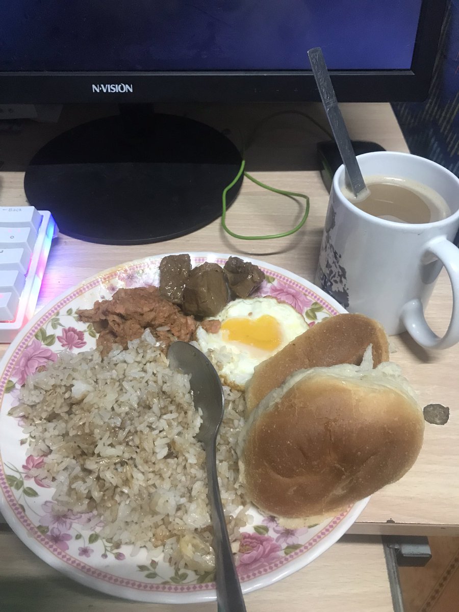 Monochimes's tweet photo. Filipino time yeaaaa https://t.co/oL1o9Pip3P