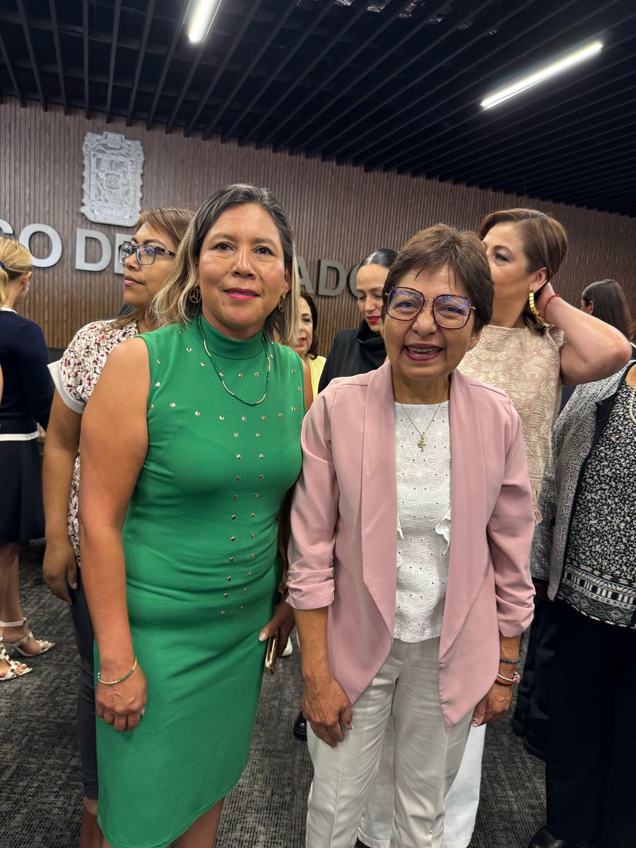 Muchas gracias Polo de Lara por la invitación para acompañar a la Diputada Presidenta Laura Artemisa García Chávez en la firma del convenio de la Rectora de la BUAP Lilia Cedillo Ramírez en el congreso del estado.

#BUAP #Convenio #TrabajoEnEquipo