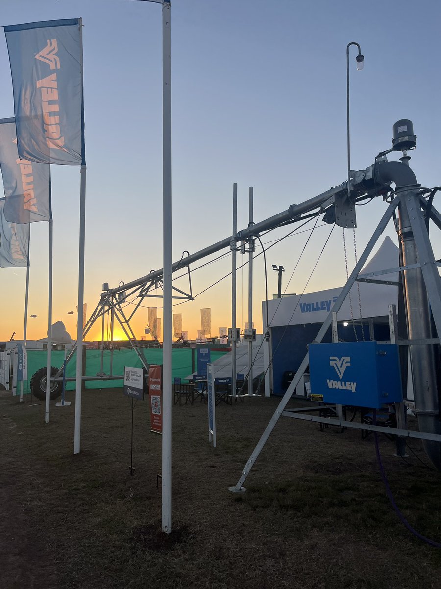 Fin del día en Agroactiva. Esta buena la feria. Mucha gente pasó por el stand