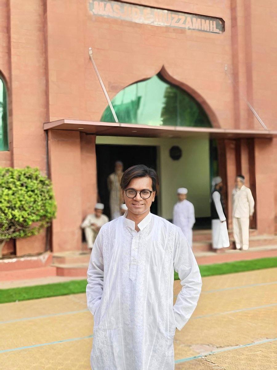 Mohammed Zubair (@zoo_bear) on Twitter photo Eid Mubarak to everyone  ЁЯЩМ
#EidAlAdha #EidMubarak Eid Mubarak to everyone  ЁЯЩМ
#EidAlAdha #EidMubarak