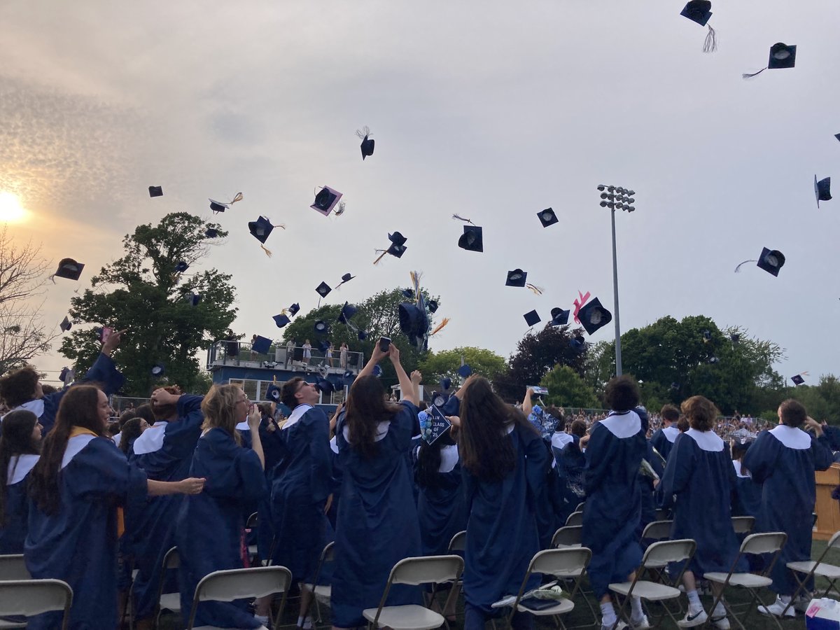 Congratulations to the Class of 2025!!!!
#SBRHS
💙🤍💚