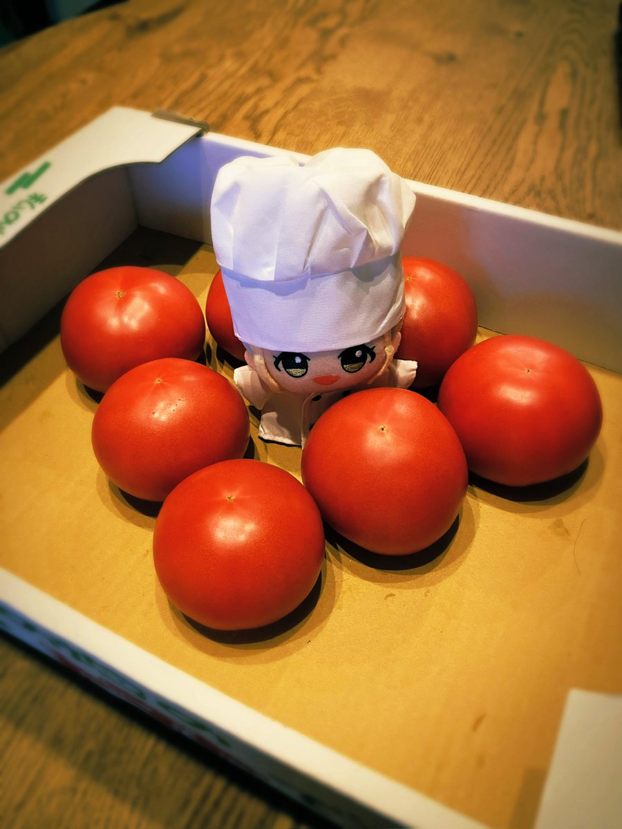 静かに……。野生の藤田シェフは食材にも好かれているようだ。これは先日