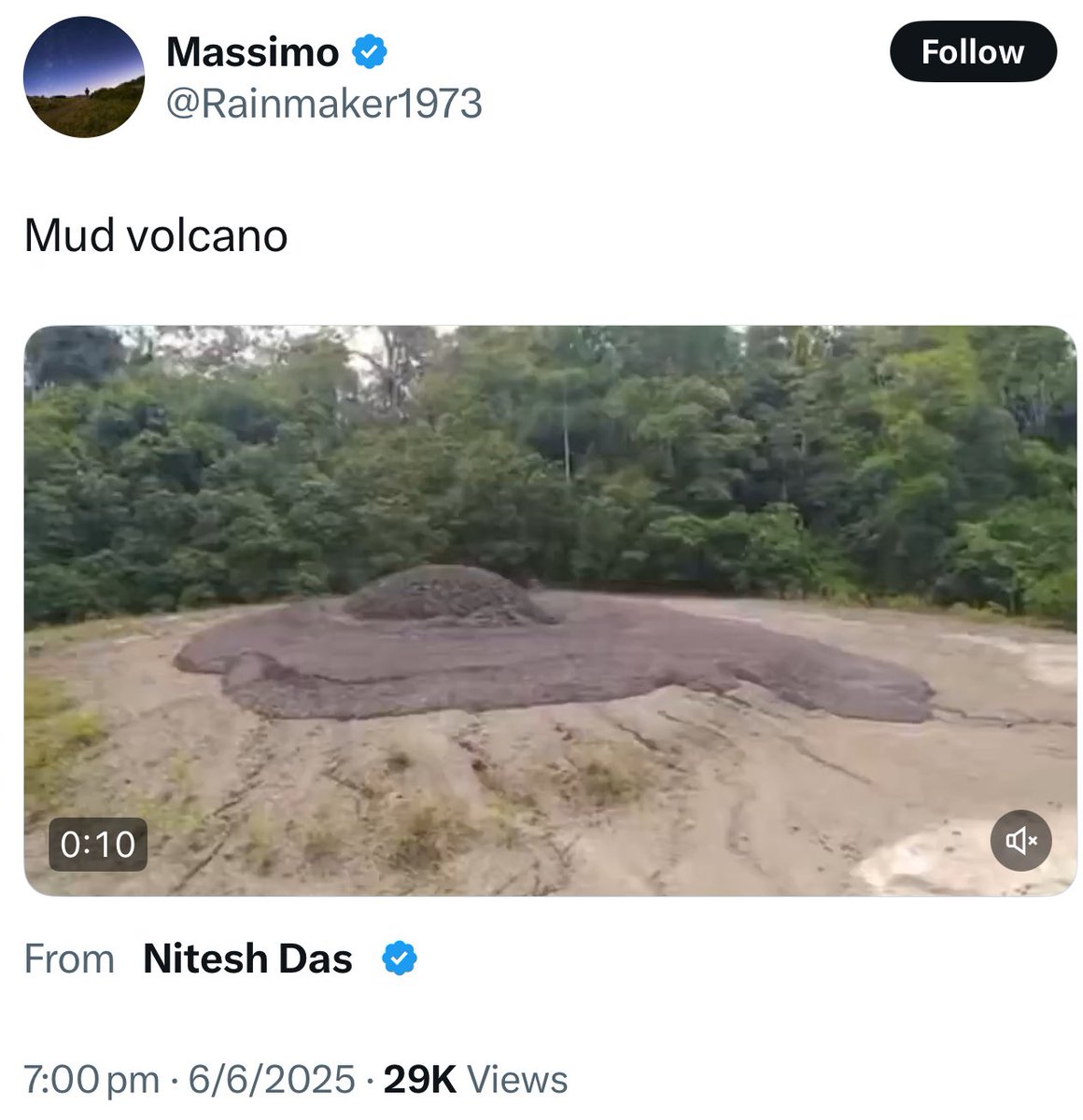 This great video of the September 2022 eruption of the Lipad mud volcano in Sabah, Malaysia is doing the rounds again.

It was taken by Rafel Suzie Rachel.

Sadly, this popular content scraping account rarely gives correct attribution and blocks anyone providing such info.