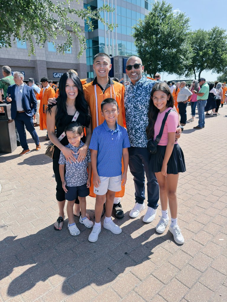 Justin Lozano tweet media