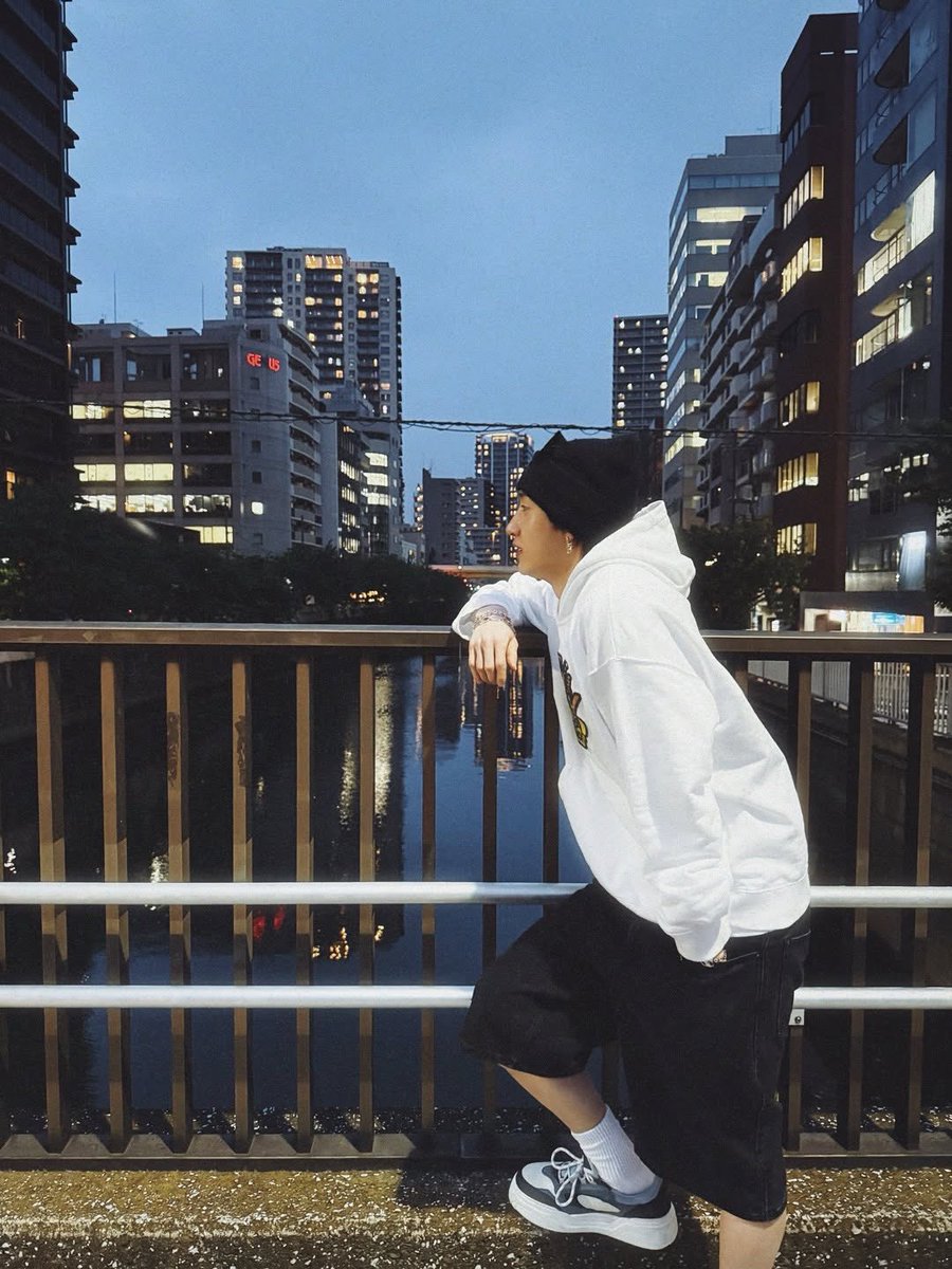 syrnkns's tweet photo. BangChan instagram update

🐻? 🐶?

#Straykids https://t.co/8mz7iikLDl