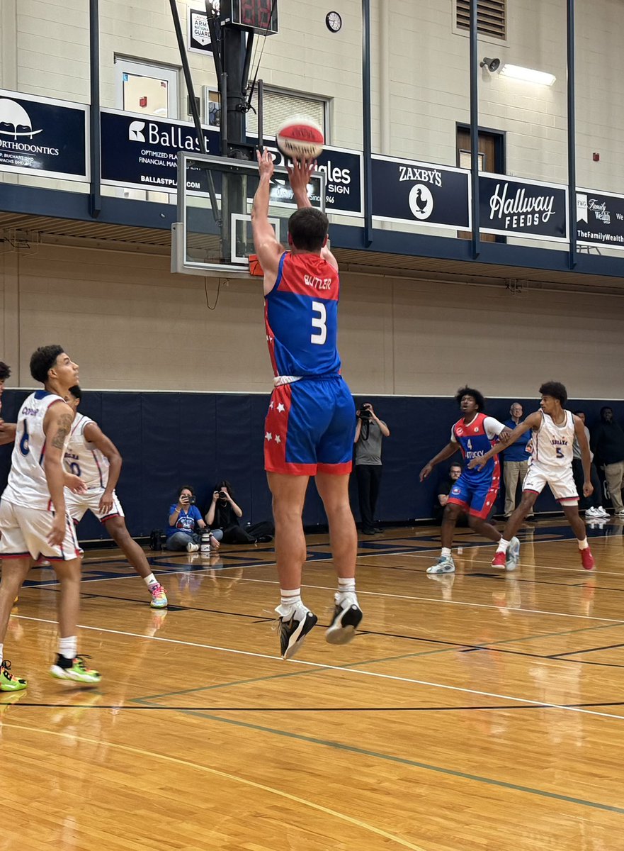 Kentucky/Indiana All Star Game ⭐

FINAL.
Indiana 98
Kentucky 89

Jonah Butler 🏀
9 points
2 Rebounds
1 Assist
1 Block
1 Steal