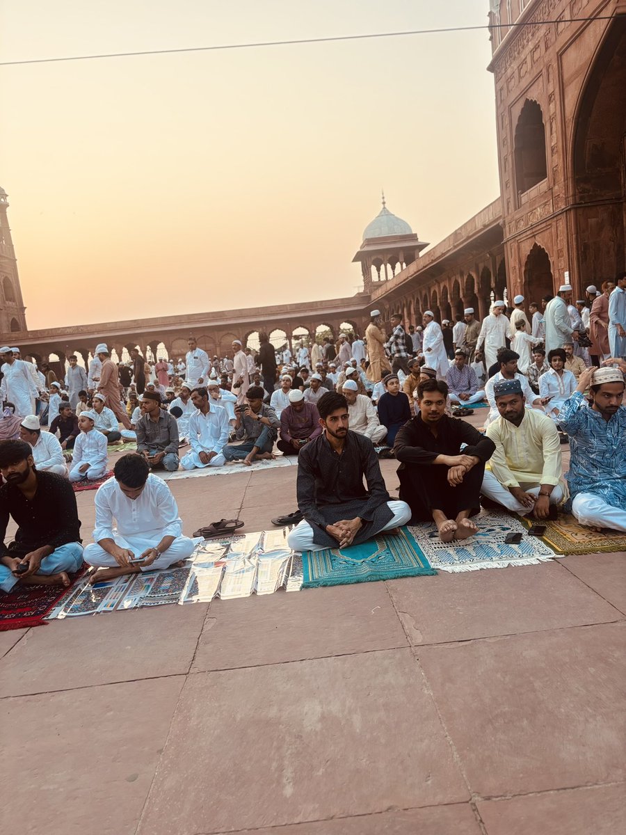 i_imad_19's tweet photo. Eid mubarak 🌙
-
#EidAlAdha #EidulAdha2025 https://t.co/6VQWjUvN66
