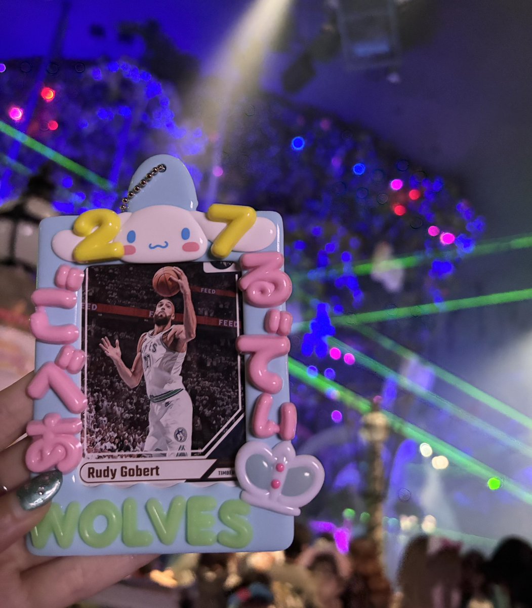 j1ZVjJEmdXizxWu's tweet photo. 日本初じゃないかな、、、
ゴベアネームプレート🐺
@rudygobert27 https://t.co/hX80lyfFQH