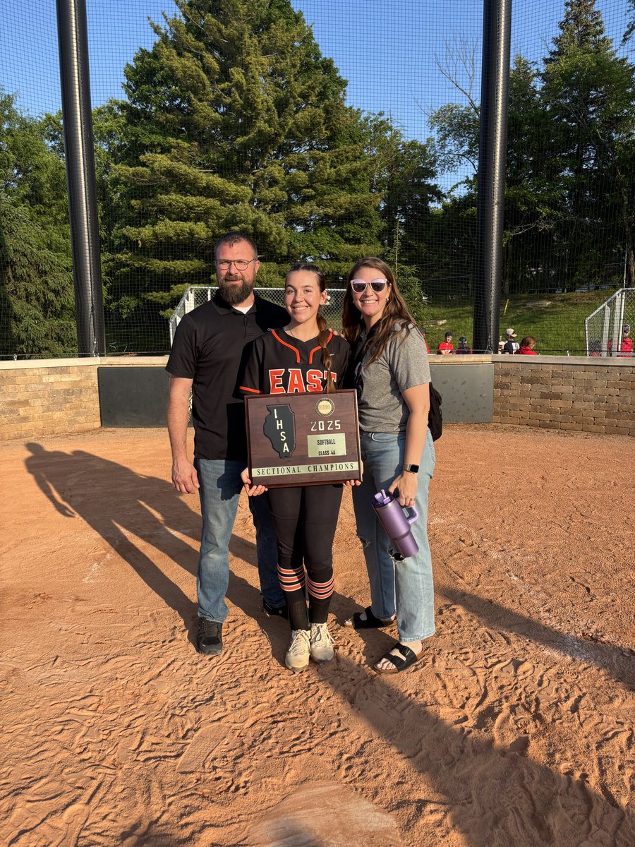 Select Fastpitch 18u - SS (@selectfp18u_ss) on Twitter photo I REPEAT
THREE STILL DANCING!!! We have 3 sectional CHAMPIONS!!
<a href="/Nat_muellner18/">Natalie Muellner</a> (Oswego HS)
<a href="/ellakucala/">Ella Kucala</a> (Providence Catholic HS)
<a href="/kyli_dunn/">Kyli Dunn</a> (St Charles East HS)
Elite 8 bound!! Bring on the supers!! So proud of you 3! I REPEAT
THREE STILL DANCING!!! We have 3 sectional CHAMPIONS!!
<a href="/Nat_muellner18/">Natalie Muellner</a> (Oswego HS)
<a href="/ellakucala/">Ella Kucala</a> (Providence Catholic HS)
<a href="/kyli_dunn/">Kyli Dunn</a> (St Charles East HS)
Elite 8 bound!! Bring on the supers!! So proud of you 3!