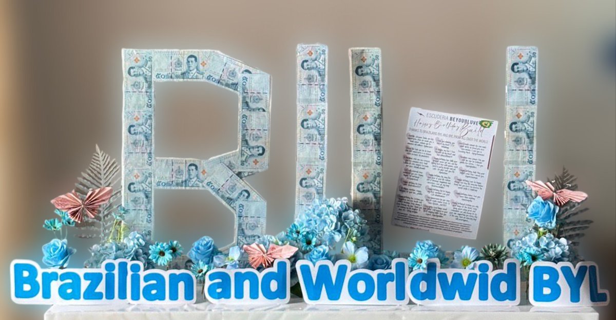 Hello luves,
We would like to share our last project with you, a modest money bouquet for our bae. It’s simple, but it is full of luve!
Thank you to everyone who donated 🙏

Olá, luves,
Gostaríamos de compartilhar com vocês nosso último projeto, um modesto buquê de dinheiro para