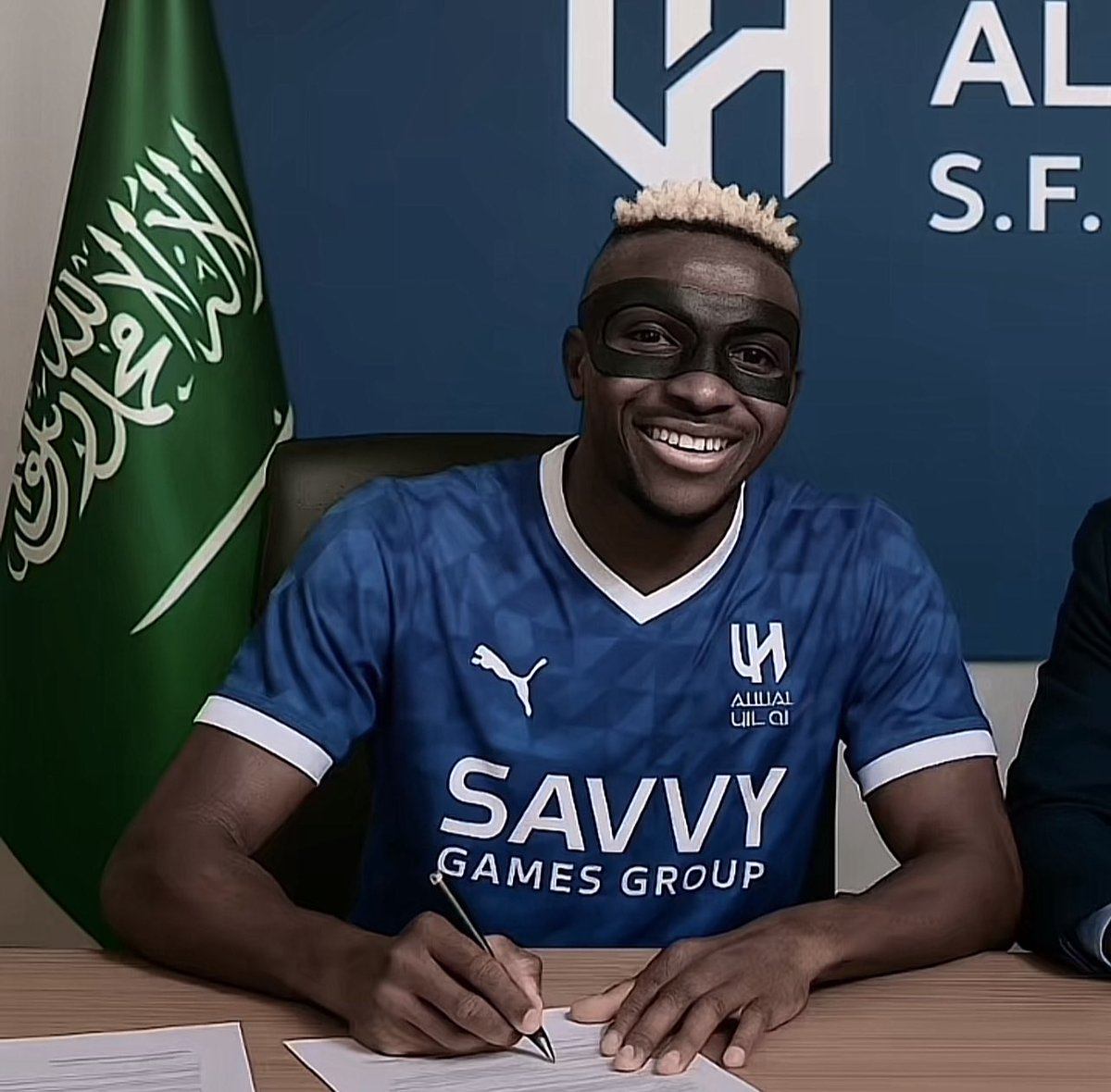 🚨 عاجل — نيكولا شييرا:

#الهلال توصل إلى اتفاق على الشروط الشخصية مع أوسيمين 

العقد ثلاث سنوات حتى عام 2029م

— راتب #أوسيمين يقارب 35 مليون يورو سنوياً 

🔵🔵🔵🔵🔵🔵🔵🔵